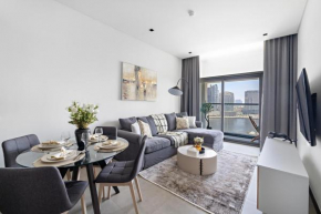 1 Bedroom with Canal View - 15 Northside